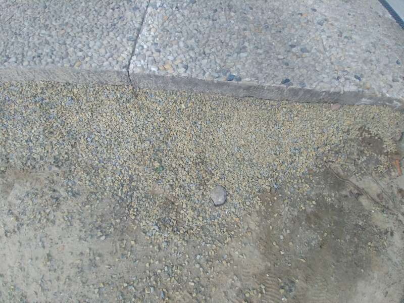 Bild zum BAU-Forumsbeitrag: Gelbliche Flecken auf Granitplatten im Außenbereich im Forum Balkon und Terrasse