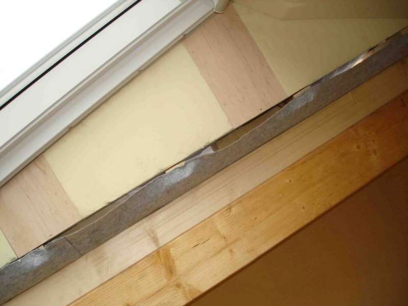 BAU.DE / BAU-Forum: 5. Bild zu Frage "Einbau Velux-Fenster ordnungsgemäß?" im BAU-Forum "Dach"