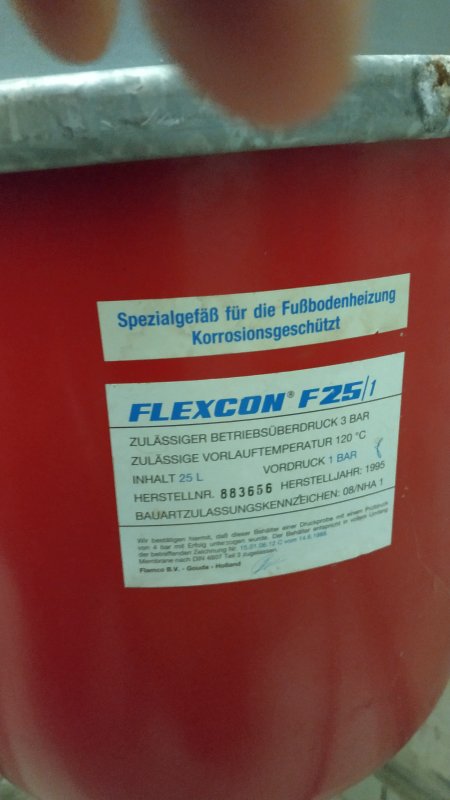 Bild zum BAU-Forumsbeitrag: Fußbodenheizung (FBH) mit Sauerstoffeintrag, welches Ausdehnungsgefäß als Ersatz FLEXCON F25? im Forum Fußbodenheizungen / Wandheizungen