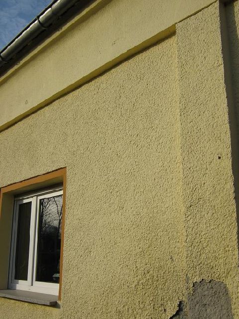 BAU.DE / BAU-Forum: 1. Bild zu Antwort "Putzwerfer f&uuml;r Spritzputz: Funktion & Alternativen" auf die Frage "Spritzputz ausbessern: Anleitung, Material & Kosten f&uuml;r die Reparatur?" im BAU-Forum "Au&szlig;enw&auml;nde und Fassaden"