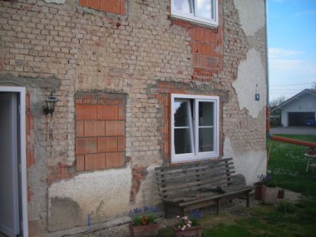 BAU.DE / BAU-Forum: 1. Bild zu Frage "Altbau Vollwärmeschutz unebene Wände  -  Vollziegelhaus" im BAU-Forum "Außenwände und Fassaden"