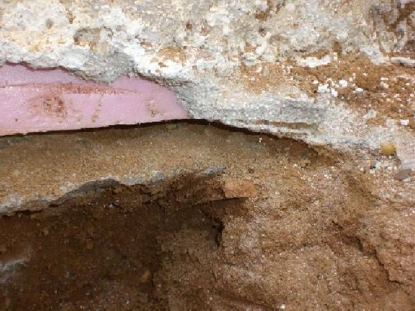 BAU.DE / BAU-Forum: 4. Bild zu Frage "Au&szlig;enwandabdichtung & Bodenplatte nachtr&auml;glich abdichten: Kosten, Methoden, Risiken?" im BAU-Forum "Au&szlig;enw&auml;nde und Fassaden"