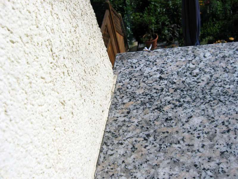 BAU.DE / BAU-Forum: 1. Bild zu Antwort "Fotos: Fensterbank-Details – Ursache für Feuchtigkeit?" auf die Frage "Feuchtigkeit nach Außendämmung: Ursachen, Folgen & Sanierung bei Reihenhäusern?" im BAU-Forum "Außenwände und Fassaden" BAU.DE / BAU-Forum: 1. Bild zu Antwort "Fotos: Fensterbank-Details – Ursache für Feuchtigkeit?" auf die Frage "Feuchtigkeit nach Außendämmung: Ursachen, Folgen & Sanierung bei Reihenhäusern?" im BAU-Forum "Außenwände und Fassaden"