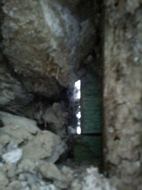 BAU.DE / BAU-Forum: 3. Bild zu Frage "Natursteinmauer sanieren: Trockenlegung, Innend&auml;mmung & Risiken im Altbau?" im BAU-Forum "Au&szlig;enw&auml;nde und Fassaden"