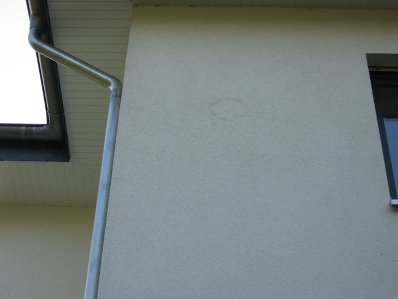Bild zum BAU-Forumsbeitrag: Flecken an Fassade (Vollwärmeschutz) im Forum Außenwände und Fassaden