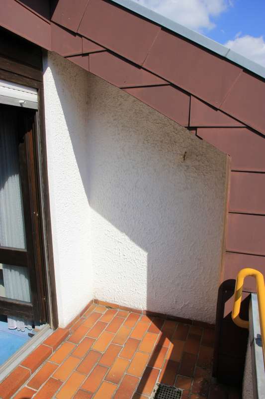 BAU.DE / BAU-Forum: 1. Bild zu Frage "Sanierung Loggia  -  Entfernung Eternitplatten  -  was dann?" im BAU-Forum "Außenwände und Fassaden"