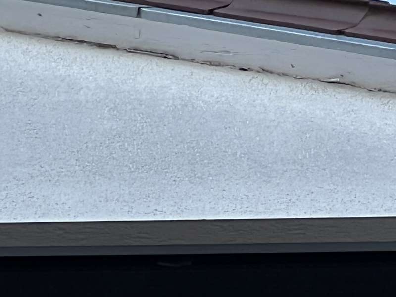 BAU.DE / Forum: 2. Bild zu Frage "Silikon zwischen Wärmedämmung und Dach löst sich" im Forum "Außenwände und Fassaden"