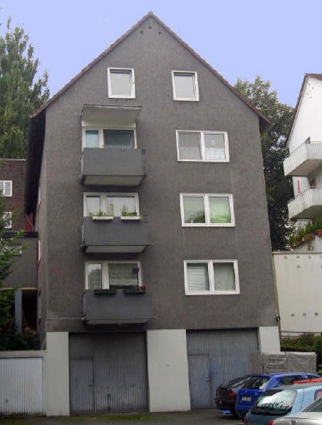 BAU.DE / BAU-Forum: 1. Bild zu Frage "Balkonplatte Tragf&auml;higkeit pr&uuml;fen: Baujahr, Statik & Risiken bei unbekannter Bausubstanz?" im BAU-Forum "Balkon und Terrasse"