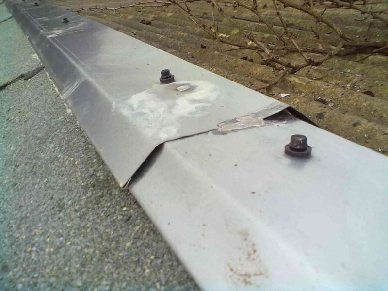 BAU.DE / BAU-Forum: 1. Bild zu Frage "Flachdach Zinkkante: Fachgerechte Montage? Pfusch erkennen & M&auml;ngel beheben" im BAU-Forum "Dach"