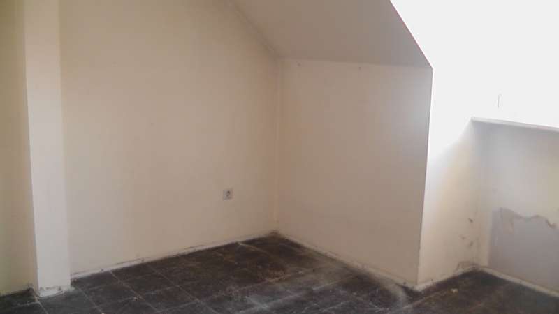 BAU.DE / BAU-Forum: 3. Bild zu Frage "Dachbalken freilegen im MFH: Statik pr&uuml;fen, Bausubstanz & Kosten beachten!" im BAU-Forum "Dach"