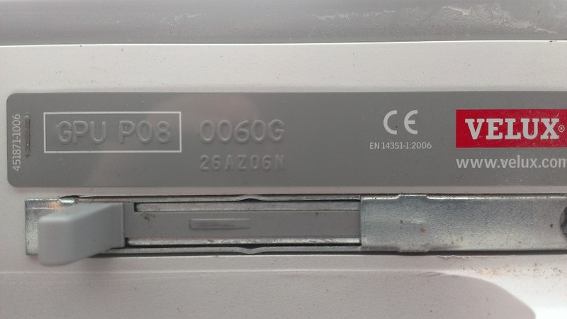 BAU.DE / BAU-Forum: 3. Bild zu Antwort "Velux Wassereintritt: Dachneigung, Eindeckung & Unterkonstruktion" auf die Frage "Velux Dachfenster: Wassereintritt bei Kälte – Ursachen, Kondensat & Lösungen?" im BAU-Forum "Dach" BAU.DE / BAU-Forum: 3. Bild zu Antwort "Velux Wassereintritt: Dachneigung, Eindeckung & Unterkonstruktion" auf die Frage "Velux Dachfenster: Wassereintritt bei Kälte – Ursachen, Kondensat & Lösungen?" im BAU-Forum "Dach"