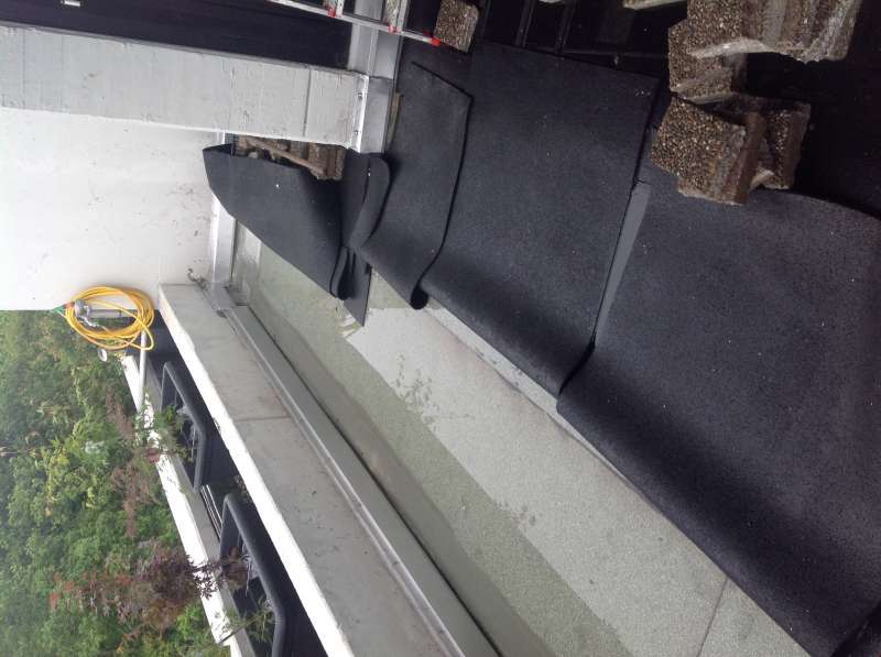 Bild zum BAU-Forumsbeitrag: Pfützen auf neu sanierter Terrasse im Forum Dach