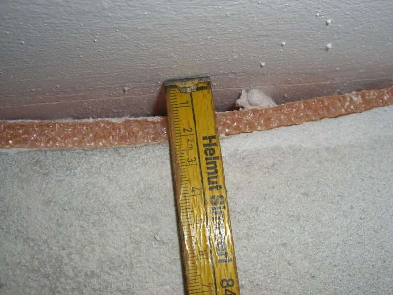 BAU.DE / BAU-Forum: 2. Bild zu Frage "Estrich L&uuml;cken zum Randd&auml;mmstreifen: Sind 2 cm Abstand ein Problem f&uuml;r Parkett?" im BAU-Forum "Estrich und Bodenbel&auml;ge"