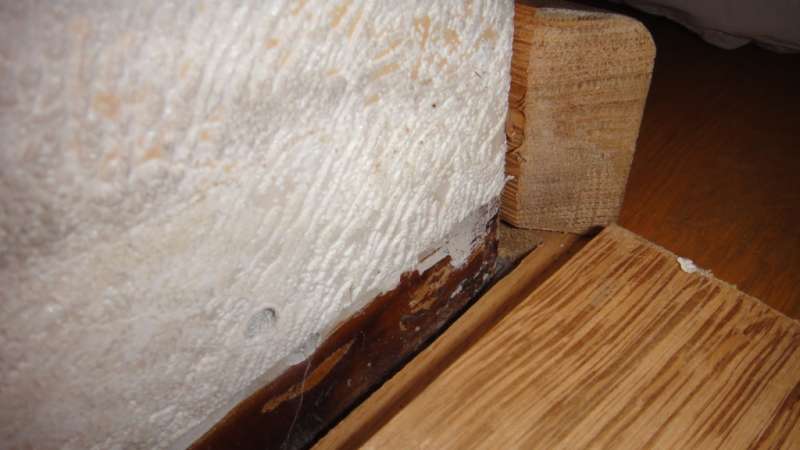 BAU.DE / BAU-Forum: 1. Bild zu Frage "Asbest erkennen in Bodenbelag, Wand & Kleber (Baujahr 1963): Vorgehen & Kosten?" im BAU-Forum "Estrich und Bodenbel&auml;ge"