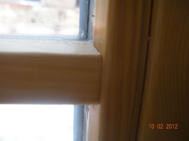 BAU.DE / BAU-Forum: 2. Bild zu Frage "Aufgesiegelte Fenstersprossen: Mangelhafte Ausführung, Ursachen & Rechte?" im BAU-Forum "Fenster und Außentüren" BAU.DE / BAU-Forum: 2. Bild zu Frage "Aufgesiegelte Fenstersprossen: Mangelhafte Ausführung, Ursachen & Rechte?" im BAU-Forum "Fenster und Außentüren"