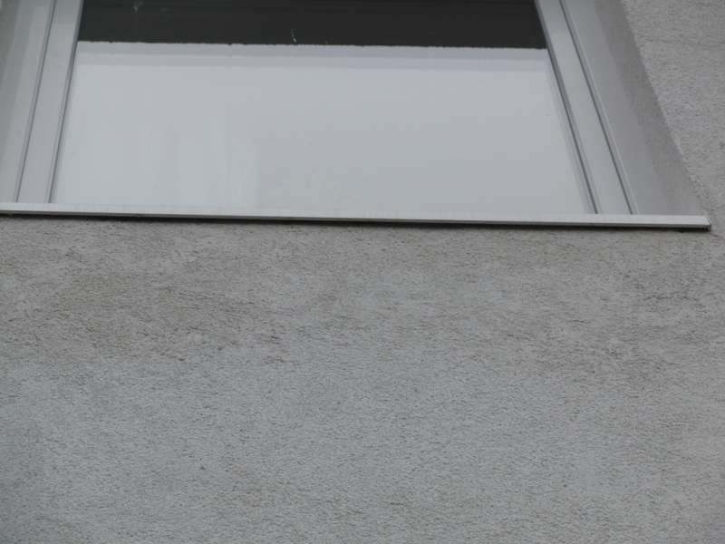 BAU.DE / BAU-Forum: 4. Bild zu Frage "Fensterbänke zu dicht an der Fassade?" im BAU-Forum "Fenster und Außentüren"