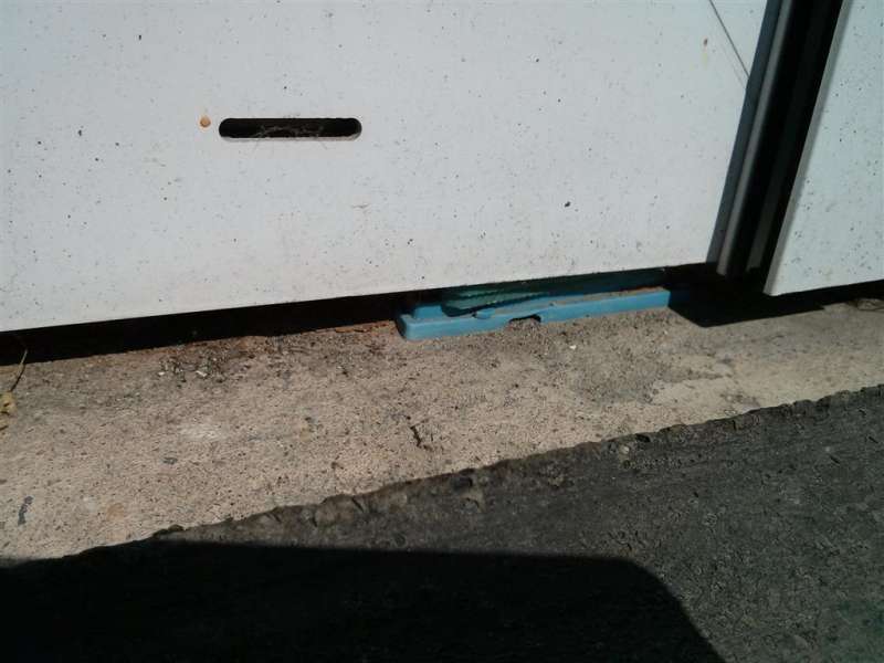 BAU.DE / BAU-Forum: 5. Bild zu Frage "Terrassentür auf Estrich montiert: Wärmebrücke, Abdichtung & Risiken beheben?" im BAU-Forum "Fenster und Außentüren" BAU.DE / BAU-Forum: 5. Bild zu Frage "Terrassentür auf Estrich montiert: Wärmebrücke, Abdichtung & Risiken beheben?" im BAU-Forum "Fenster und Außentüren"