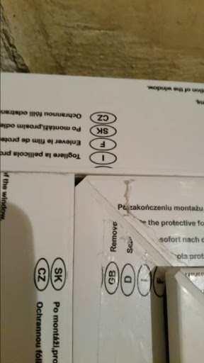 BAU.DE / BAU-Forum: 1. Bild zu Frage "Fensterspalt nach Rahmenverbreiterung: K&auml;ltebr&uuml;cke, Luftloch &ndash; Ist das normal?" im BAU-Forum "Fenster und Au&szlig;ent&uuml;ren"