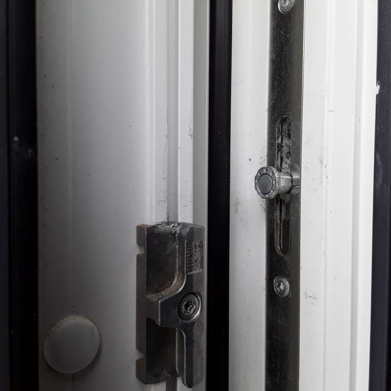Bild zum BAU-Forumsbeitrag: Pilzzapfen lässt sich nicht in der Höhe verstellen im Forum Fenster und Außentüren