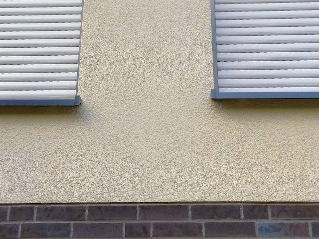 BAU.DE / BAU-Forum: 2. Bild zu Frage "Fensterbank schief eingebaut" im BAU-Forum "Fenster und Außentüren"