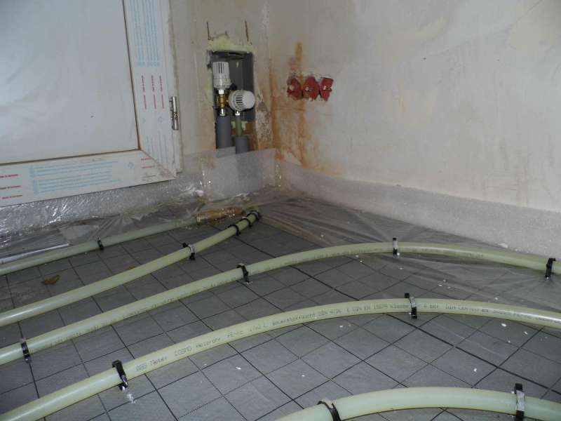Bild zum Forumsbeitrag: Fußbodenheizung - hat der Heizungsbauer hier gemurkst?