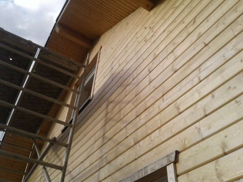 Bild zum BAU-Forumsbeitrag: Blockbohlen/ Schwedenhaus streichen im Forum Holzschutz, Holzschäden, Holzsanierung