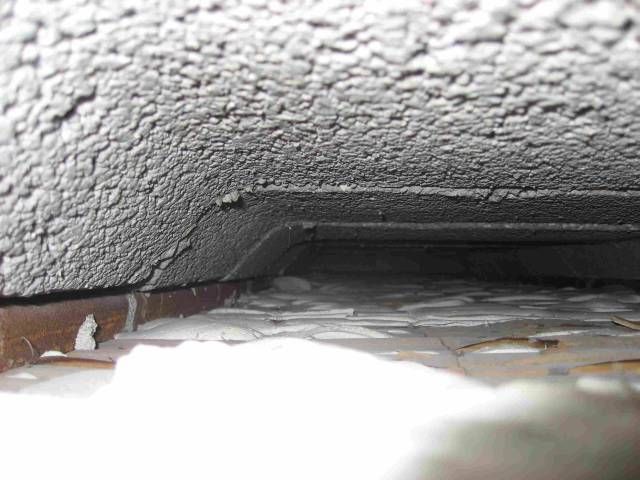 BAU.DE / BAU-Forum: 1. Bild zu Antwort "Betondecke: Zustand nach Wandentfernung &ndash; Analyse" auf die Frage "Tragende Wand neu aufbauen: Kosten, Statik, Materialien & Vorgehen nach Entfernung?" im BAU-Forum "Innenw&auml;nde"