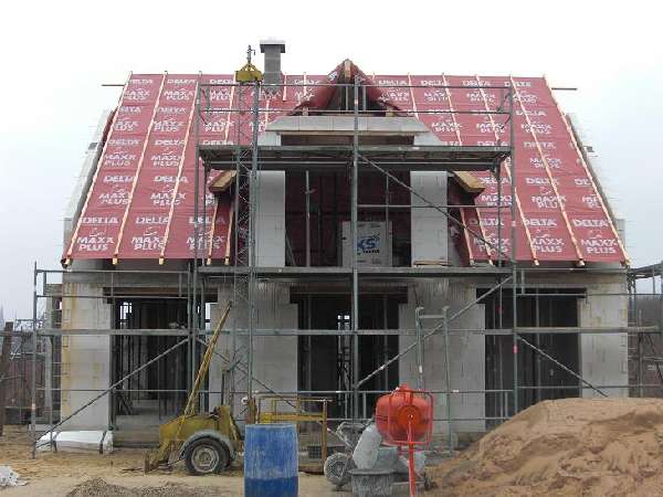BAU.DE / BAU-Forum: 1. Bild zu Frage "Tragende Wand im OG entfernen: Kosten, Statik & Alternativen f&uuml;r Neubau?" im BAU-Forum "Innenw&auml;nde"