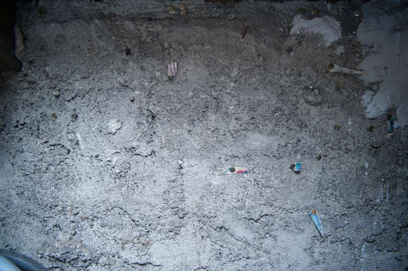 BAU.DE / BAU-Forum: 2. Bild zu Frage "Innenputz im Altbau: Kalkputz oder Gipsputz? Vorbereitung, Material & Untergrund" im BAU-Forum "Innenw&auml;nde"