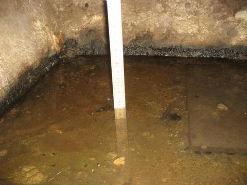 BAU.DE / BAU-Forum: 2. Bild zu Frage "Wasser im Keller nach Stra&szlig;ensanierung: Ursachen, Ma&szlig;nahmen & rechtliche Schritte?" im BAU-Forum "Keller"