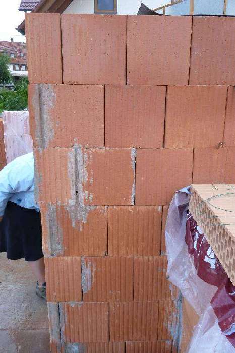 BAU.DE / BAU-Forum: 2. Bild zu Frage "Mauerwerk: Geschnittene Steine an Fenster/T&uuml;r &ndash; Optik, Haltbarkeit & Risiken?" im BAU-Forum "Neubau"