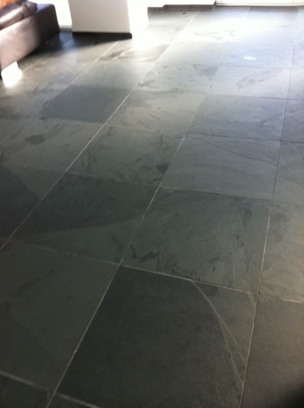 BAU.DE / BAU-Forum: 1. Bild zu Frage "Problem mit Fugen bei Schiefer" im BAU-Forum "Neubau"