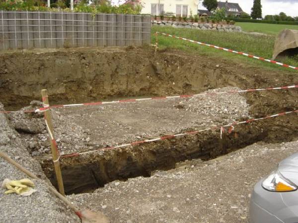 BAU.DE / BAU-Forum: 1. Bild zu Frage "Garagentiefe & Zufahrt nachtr&auml;glich &auml;ndern? Genehmigung, Risiken, Anf&uuml;llh&ouml;he" im BAU-Forum "Bauplanung / Baugenehmigung"
