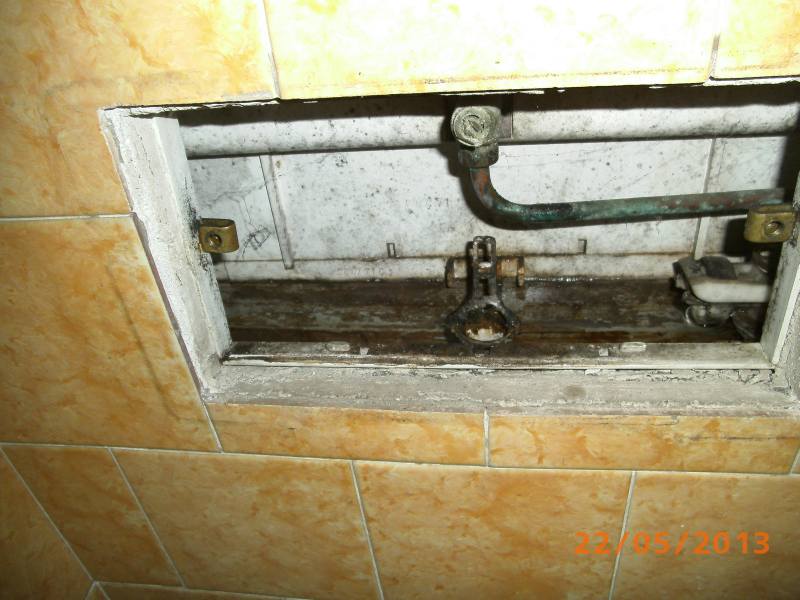 BAU.DE / BAU-Forum: 1. Bild zu Frage "Bad / WC: Wasser läuft ständig nach beim WC" im BAU-Forum "Sanitär, Bad, Dusche, WC"