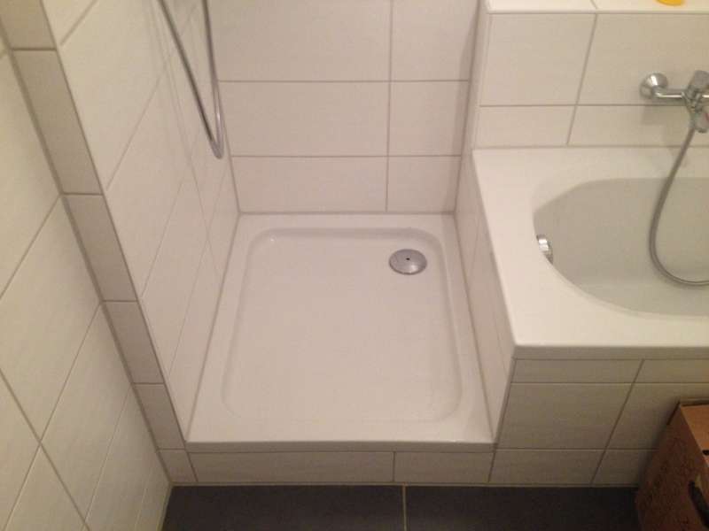BAU.DE / BAU-Forum: 2. Bild zu Antwort "Sondergröße Eckkabine" auf die Frage "Toleranz bei Sanitäreinbauten / Duschwanne" im BAU-Forum "Sanitär, Bad, Dusche, WC"