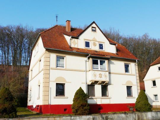 BAU.DE / BAU-Forum: 1. Bild zu Frage "Hauskauf Altbau (Bj. 1933): Risiken, Sanierungskosten & Checkliste f&uuml;r Mehrgenerationenhaus?" im BAU-Forum "Modernisierung / Sanierung / Bausch&auml;den"