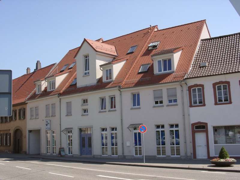 BAU.DE / BAU-Forum: 1. Bild zu Frage "Einfahrtstor für Hof: Varianten, Kosten & Sicherheit für Eigentümergemeinschaft?" im BAU-Forum "Modernisierung / Sanierung / Bauschäden" BAU.DE / BAU-Forum: 1. Bild zu Frage "Einfahrtstor für Hof: Varianten, Kosten & Sicherheit für Eigentümergemeinschaft?" im BAU-Forum "Modernisierung / Sanierung / Bauschäden"