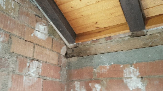 Bild zum BAU-Forumsbeitrag: Dach-Dämmung Seitenbau & Decke abhängen  -  wie? im Forum Modernisierung / Sanierung / Bauschäden