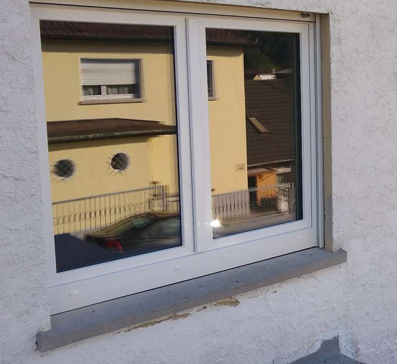 BAU.DE / Forum: 1. Bild zu Frage "Fensterbankdämmung Innenfensterbank" im Forum "Modernisierung / Sanierung / Bauschäden"
