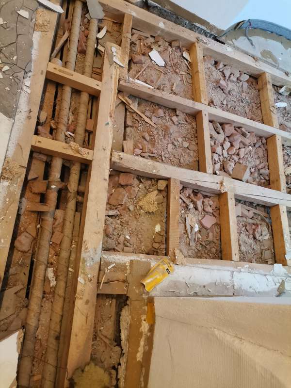 Bild zum BAU-Forumsbeitrag: Aufbau Boden auf Holzbalkendecke im Forum Modernisierung / Sanierung / Bauschäden