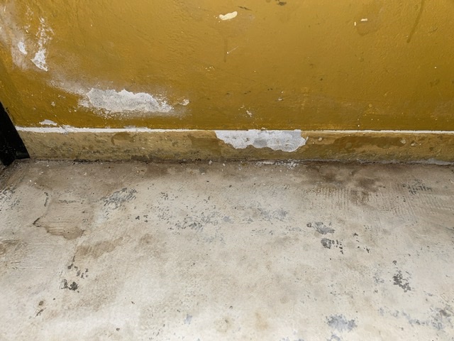 BAU.DE / Forum: 3. Bild zu Frage "Kellerboden feucht nach Wasserschaden" im Forum "Modernisierung / Sanierung / Bauschäden"