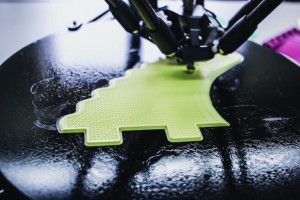 Der 3D-Druck, auch als Additive Fertigung bekannt, bezeichnet ein Verfahren zur Herstellung dreidimensionaler Objekte aus digitalen Modellen.