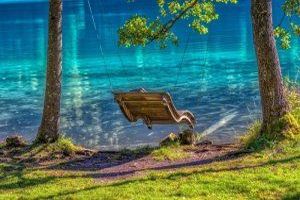 Eine Entspannungsmethode ist ein gezieltes Verfahren, das dem Abbau von körperlicher, emotionaler oder mentaler Anspannung dient.