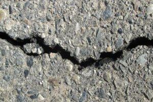 Die Grundplatte ist ein flacher, stabiler und meist rechteckiger oder quadratischer Bauteil, der als Basis oder Unterlage für andere Konstruktionselemente dient.