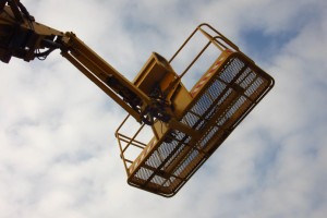 Sicherheit und Effizienz: Hebezüge im professionellen Einsatz - Bild: Rupert Kittinger-Sereinig / Pixabay