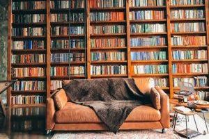 Ein Spind ist ein Schrank oder eine Vorrichtung mit mehreren Fächern, oft ausgestattet mit einem Verschlusssystem, um Gegenstände oder Kleidung sicher aufzubewahren. Ein Spind ist ein Schrank oder eine Vorrichtung mit mehreren Fächern, oft ausgestattet mit einem Verschlusssystem, um Gegenstände oder Kleidung sicher aufzubewahren.