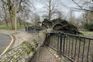 Eine Gefahr bezieht sich auf eine potenzielle Bedrohung oder ein Risiko, das Schaden, Verletzung oder Verlust verursachen kann. Eine Gefahr bezieht sich auf eine potenzielle Bedrohung oder ein Risiko, das Schaden, Verletzung oder Verlust verursachen kann.