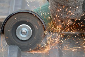 Eine <b>Trennscheibe</b> ist ein rotierendes Werkzeug, das zum präzisen Trennen oder Schneiden von Werkstoffen wie Metall, Stein, Beton oder Keramik eingesetzt wird.