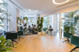 Eine Zone bezeichnet einen bestimmten Bereich oder Abschnitt, der von anderen Bereichen abgegrenzt ist. Eine Zone bezeichnet einen bestimmten Bereich oder Abschnitt, der von anderen Bereichen abgegrenzt ist.