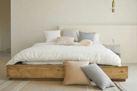 Der Weg zum individuellen Schlafzimmerdesign - den verfügbaren Platz bestmöglich nutzen - Bild: Deconovo / Unsplash